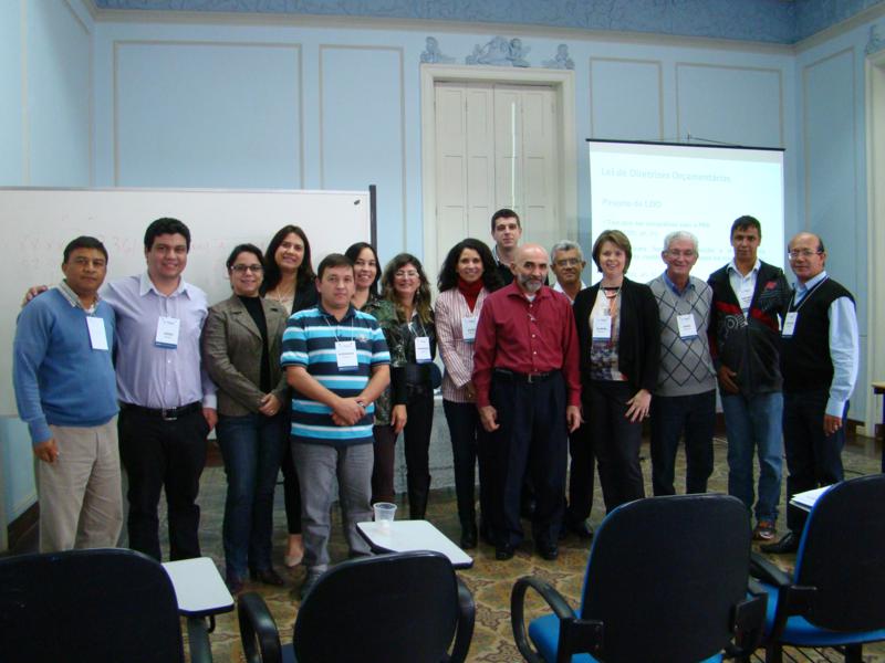 Vereadores e Servidores Municipais participam de curso sobre planejamento orçamentário